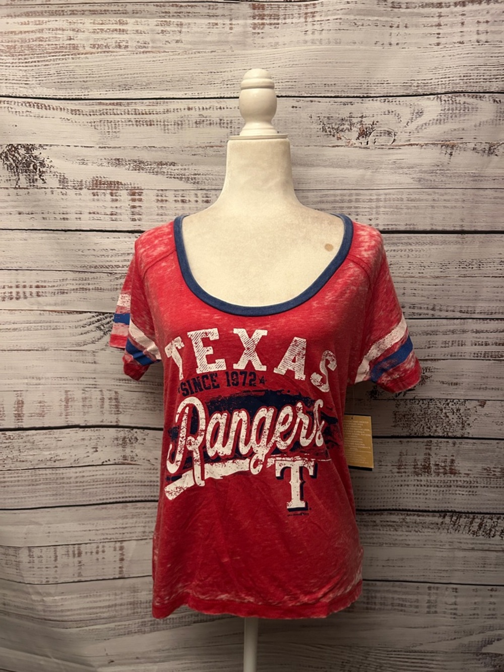 NWT women Texas Rangers shirt size medium